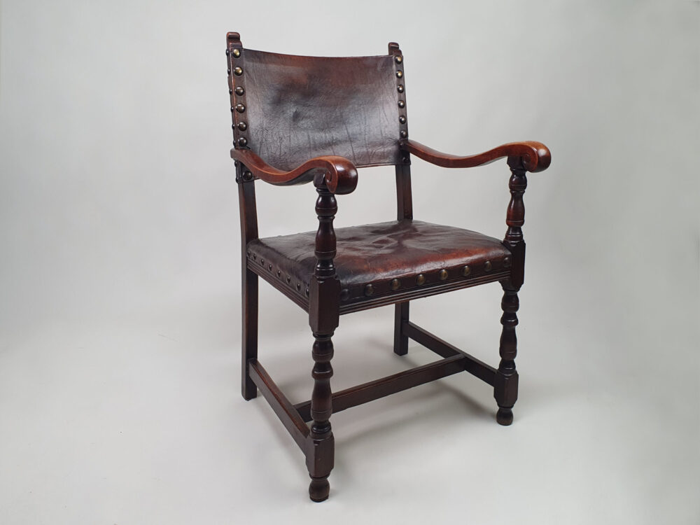 Oak and leather open arm early 1900s antique Chair
