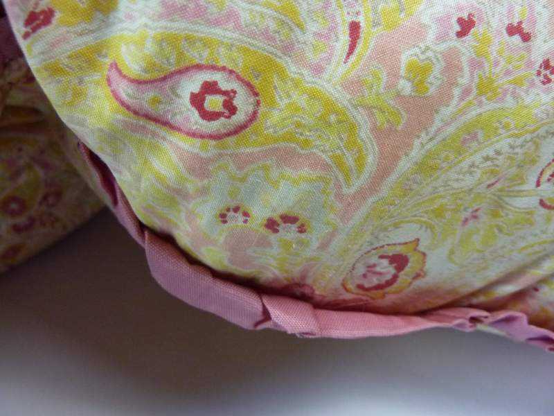 Eiderdown ~ Cotton, Paisley