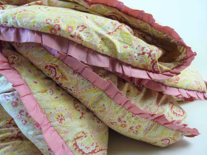 Eiderdown ~ Cotton, Paisley