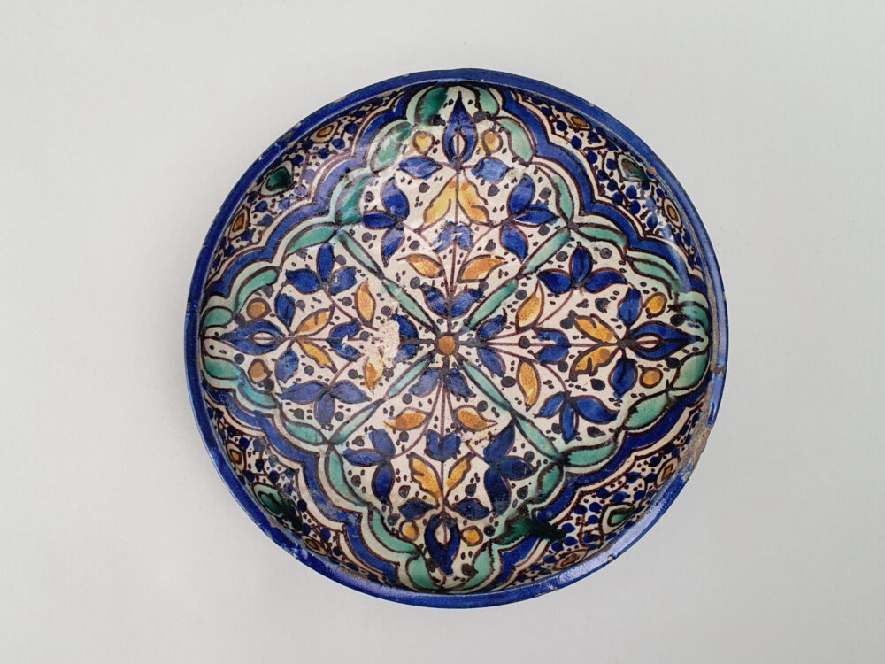 Raised antique ceramic rustic pottery Kubachi Plate