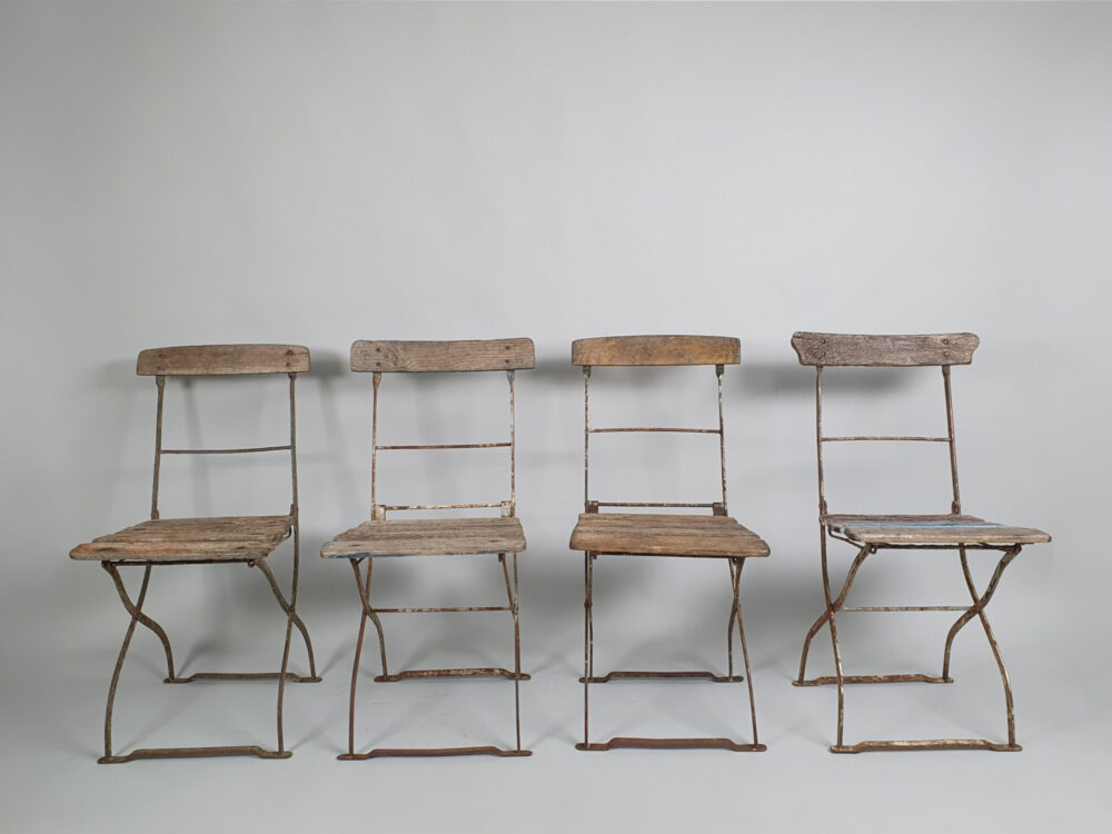 Set of 4 wooden folding antique Garden Chairs