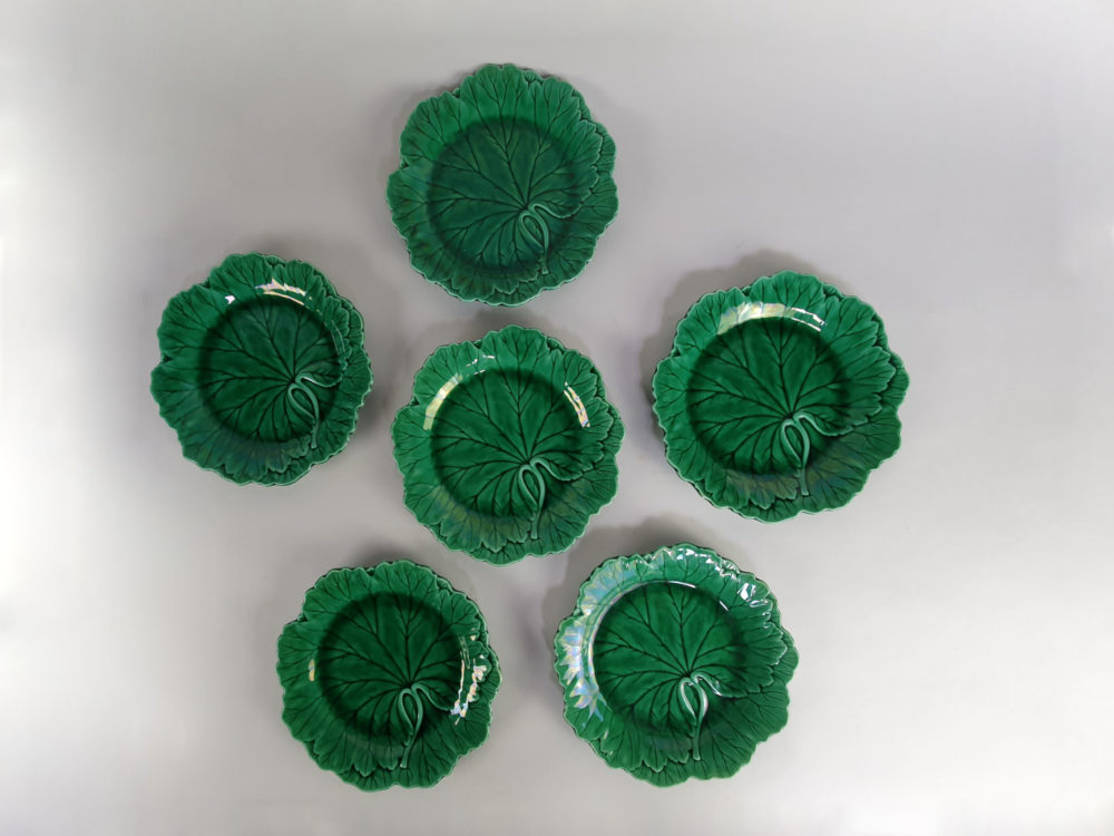 Set of six green majolica 19th century antique Wedgewood cabbage leaf Plates