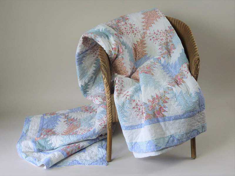 Quilt ~ Patchwork Floral