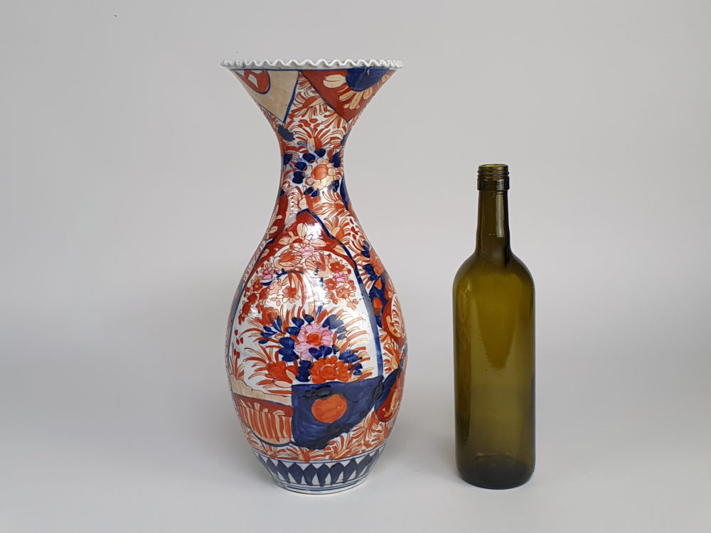 Tall antique 1940s antique Imari Vase with a scalloped rim