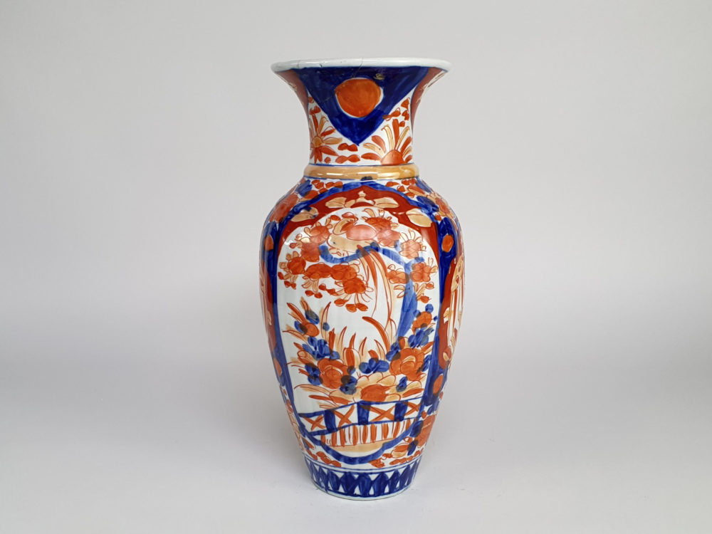 Tall cylindrical 1940s antique Imari Vase