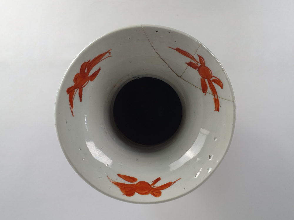 Tall cylindrical 1940s antique Imari Vase