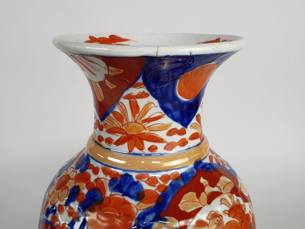 Tall cylindrical 1940s antique Imari Vase