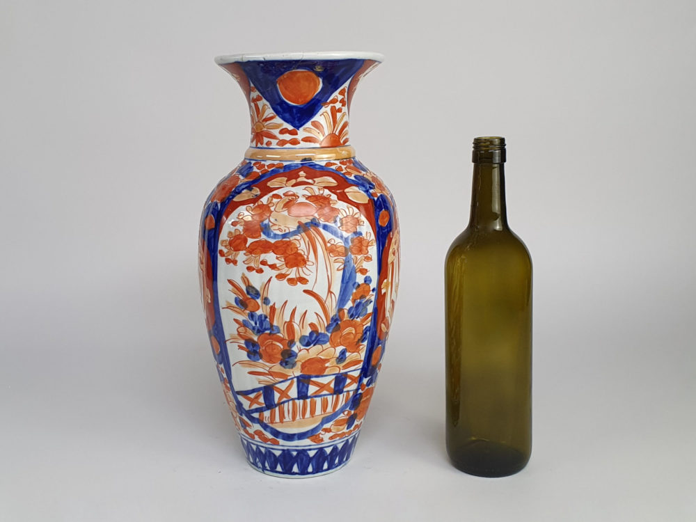 Tall cylindrical 1940s antique Imari Vase
