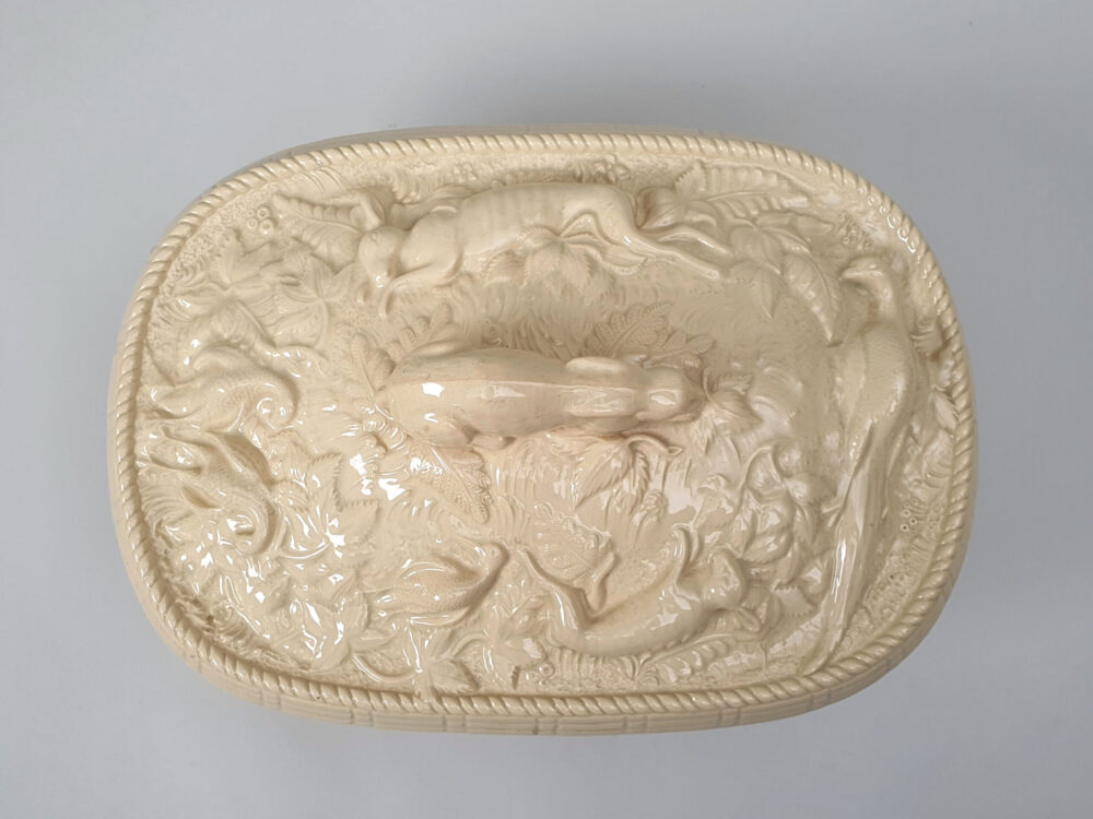 Wedgwood Caneware Game Pie Dish & Underplate Stand