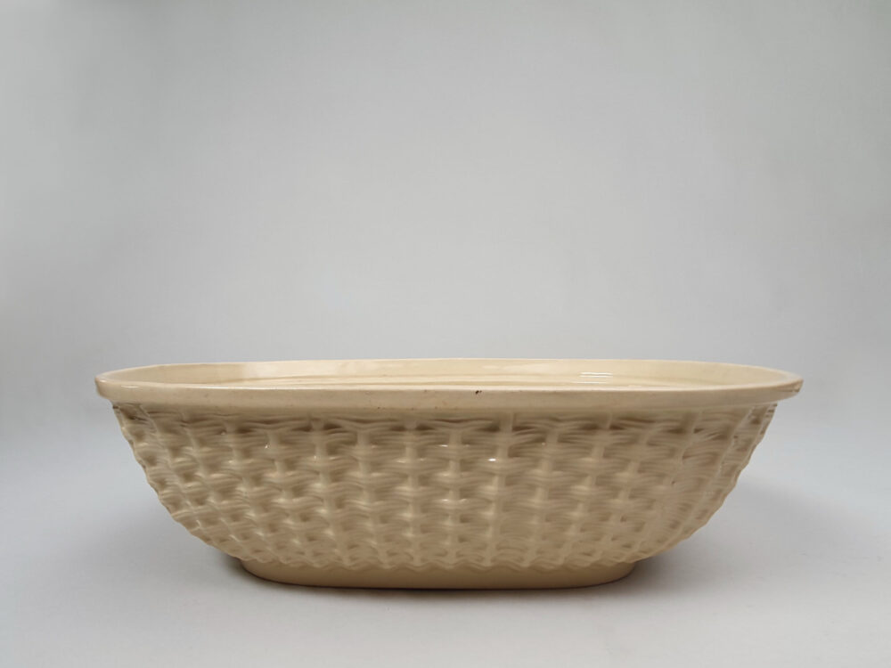 Wedgwood Caneware Game Pie Dish & Underplate Stand