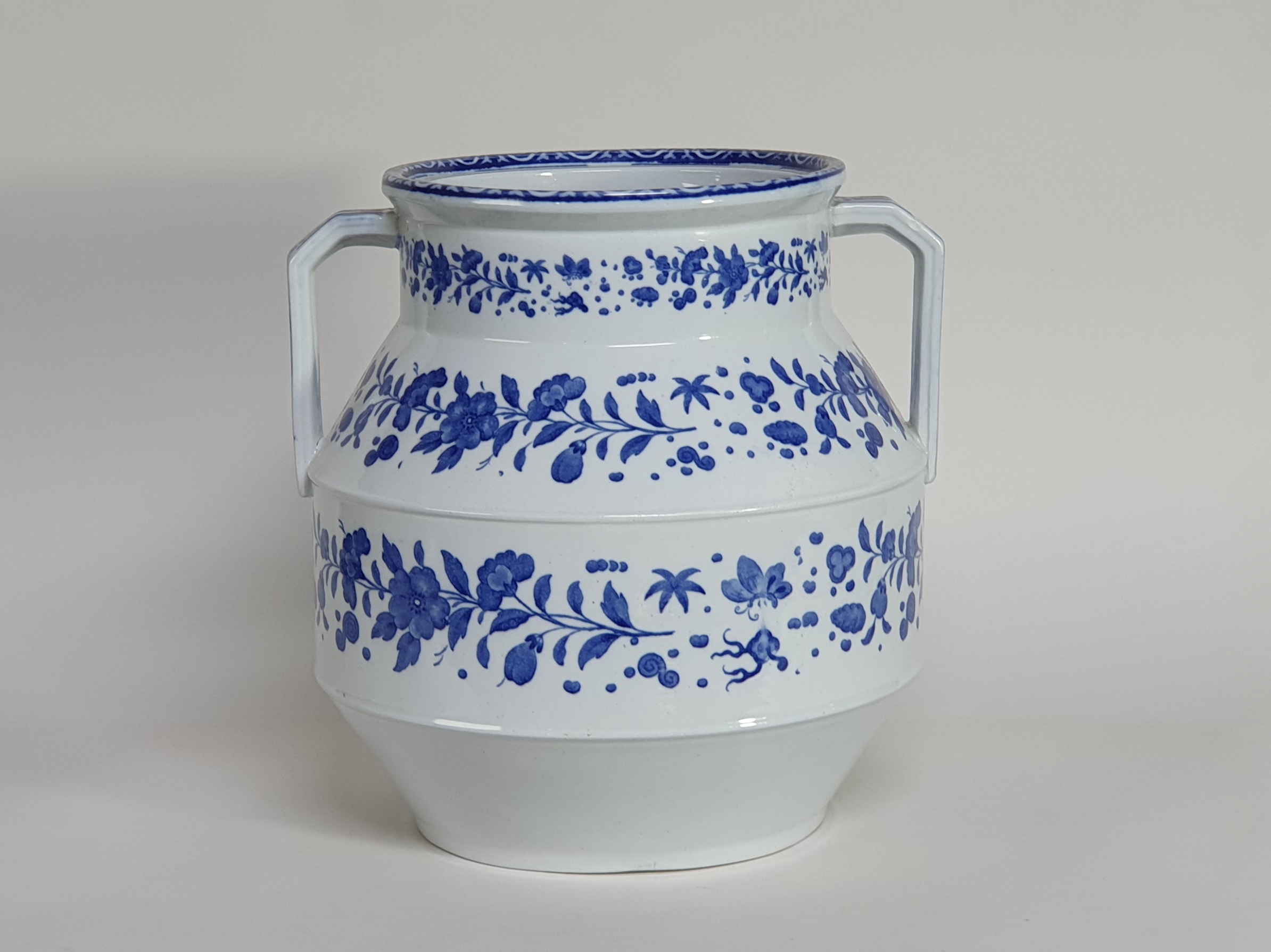Antique ceramic ‘Worcester’ ironstone blue and white transfer Pot