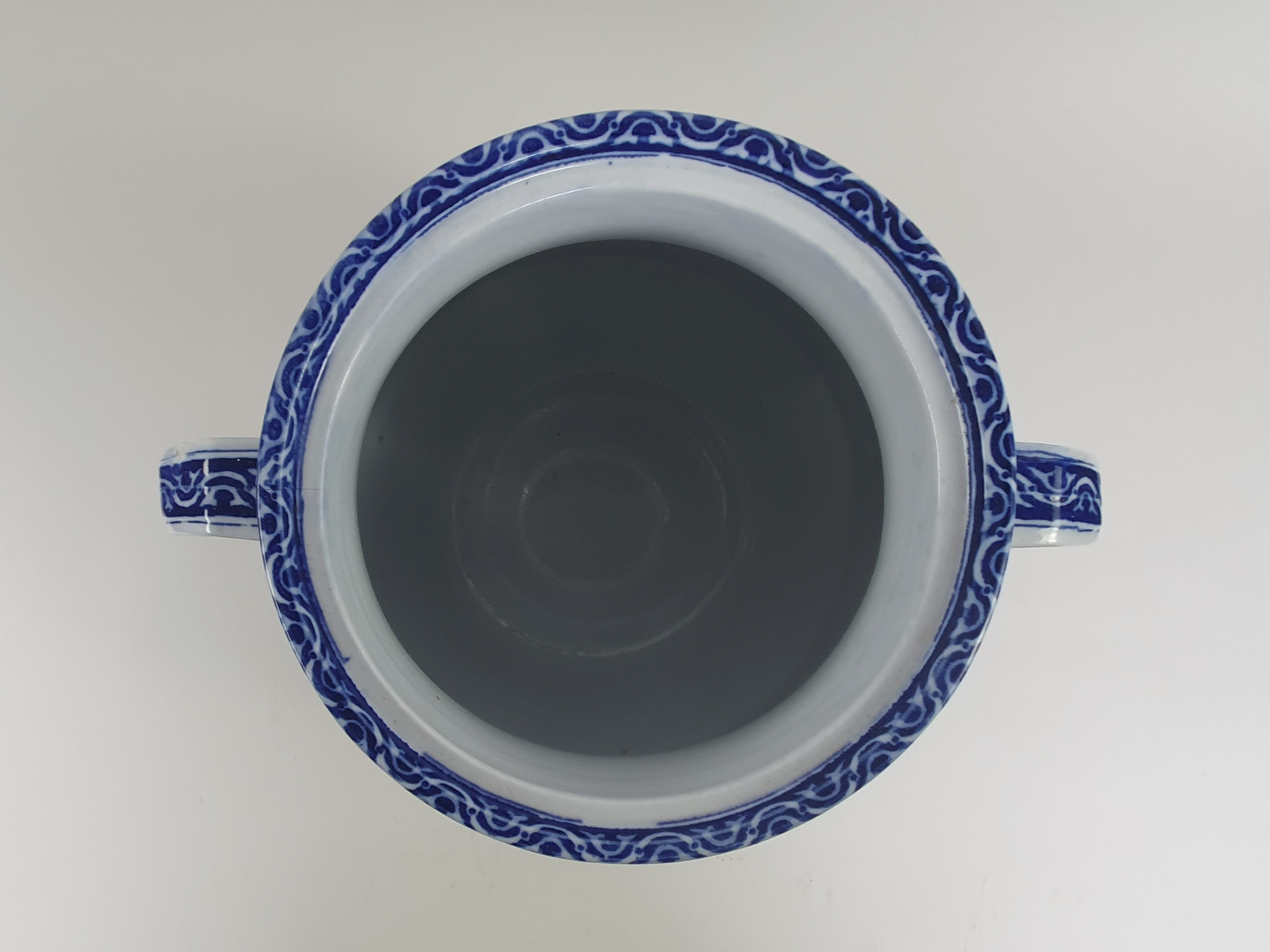 Antique ceramic ‘Worcester’ ironstone blue and white transfer Pot