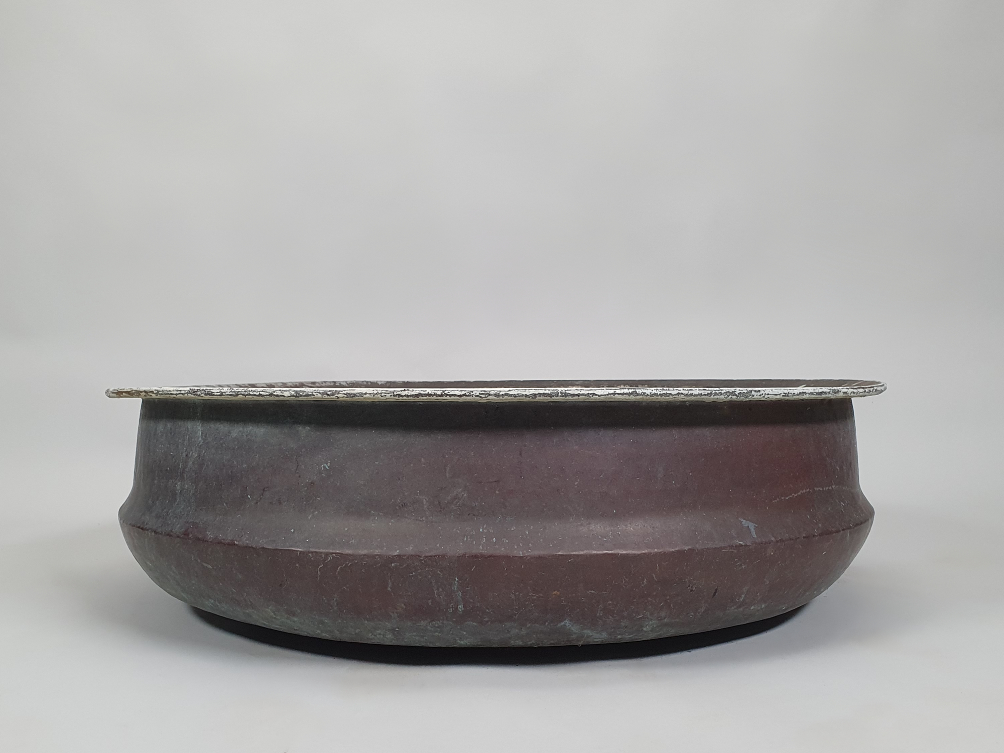 Antique Copper Planter with Wide Bellied Form, early 1900s