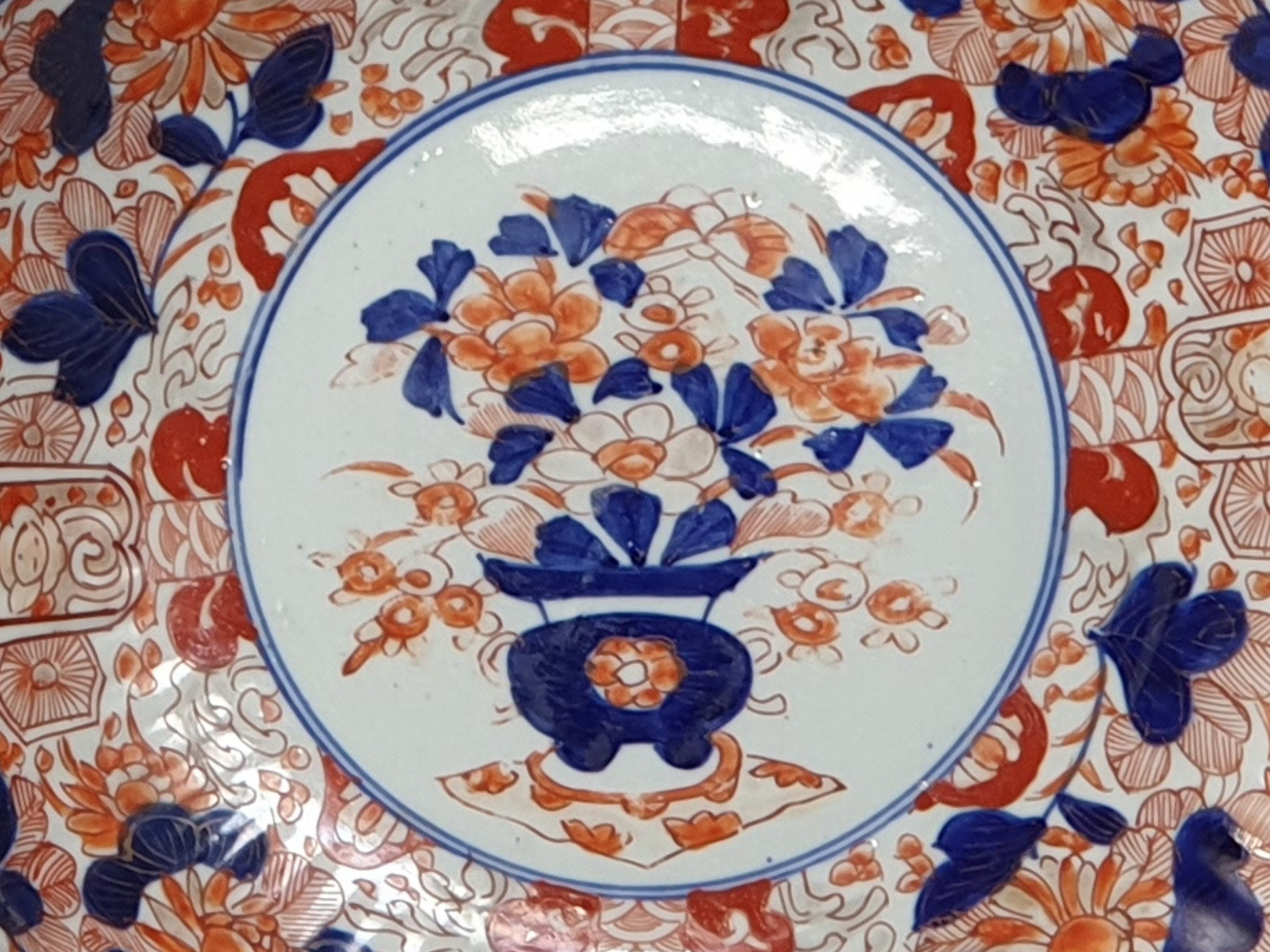 Antique Japanese Imari Porcelain Plate central detail