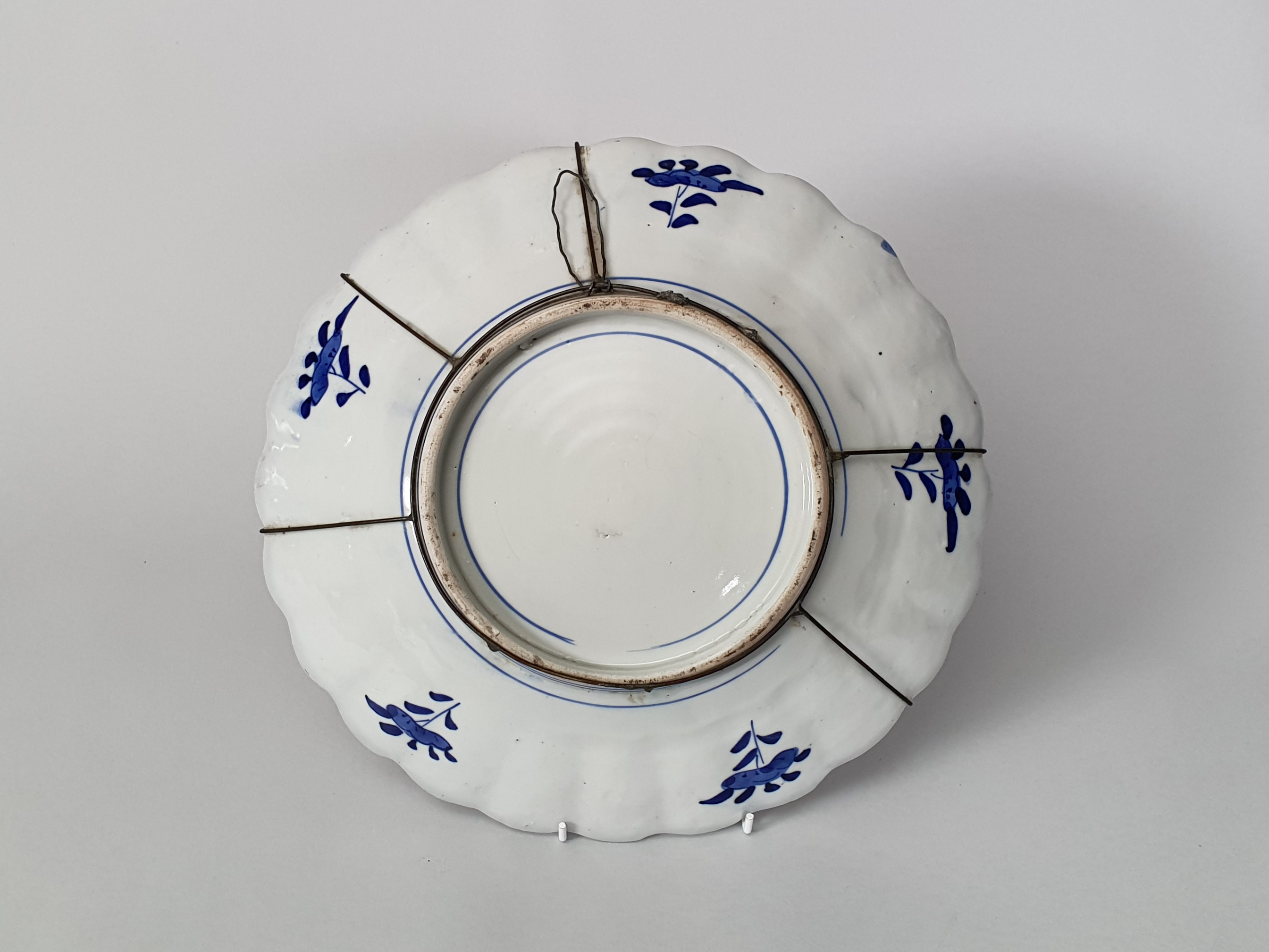 Antique Japanese Imari Porcelain Plate reverse