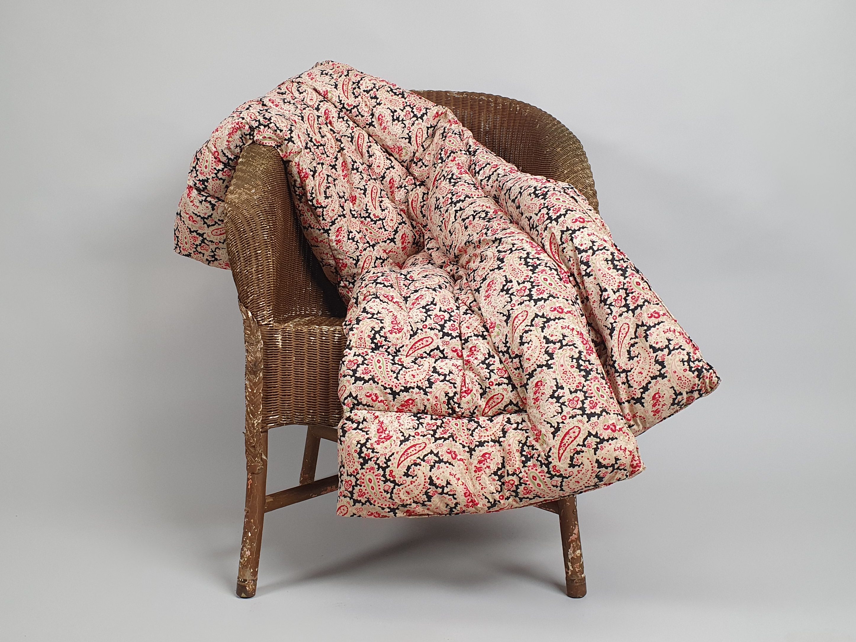 Paisley Eiderdown wide shot