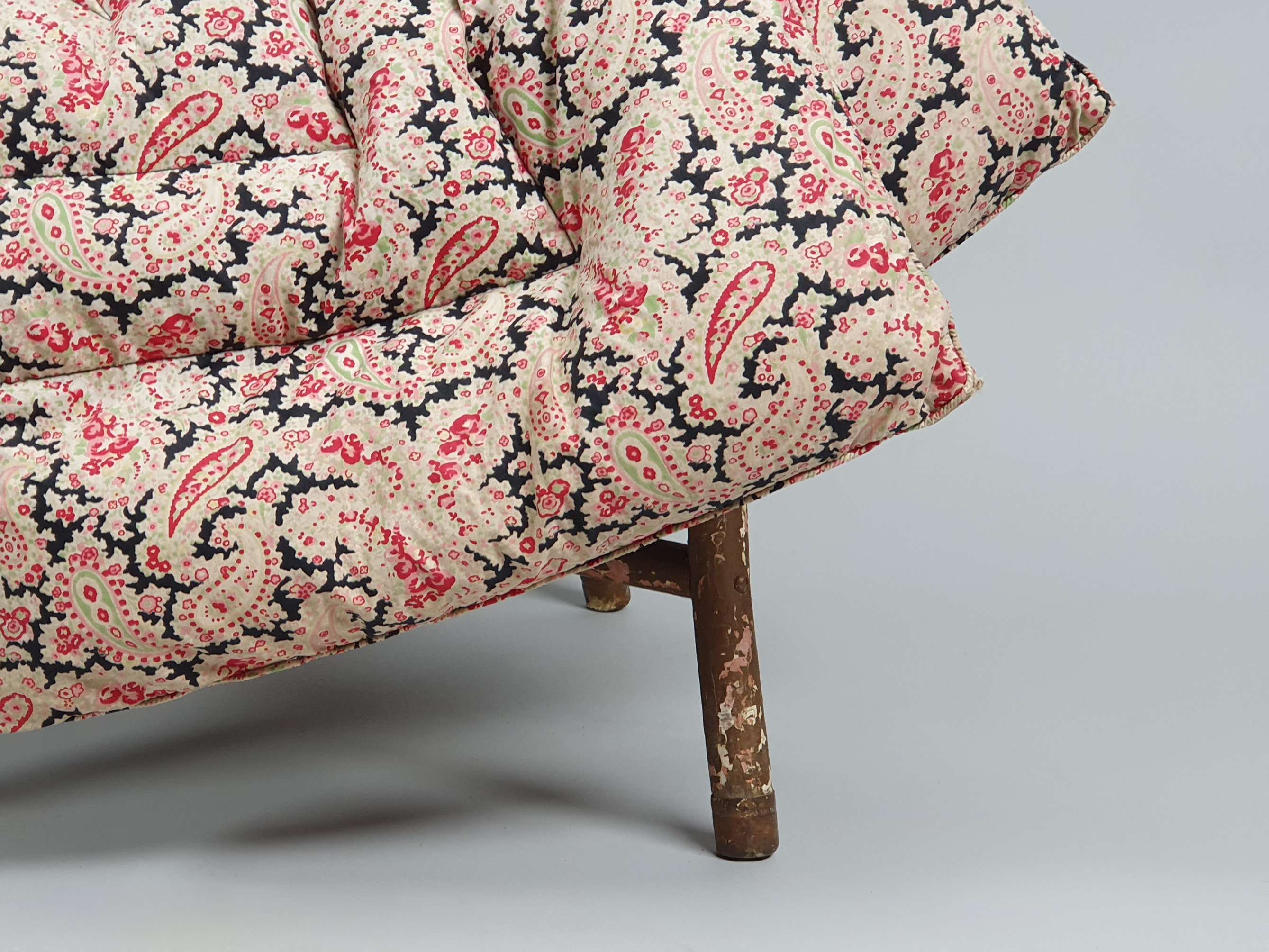 paisley eiderdown close up