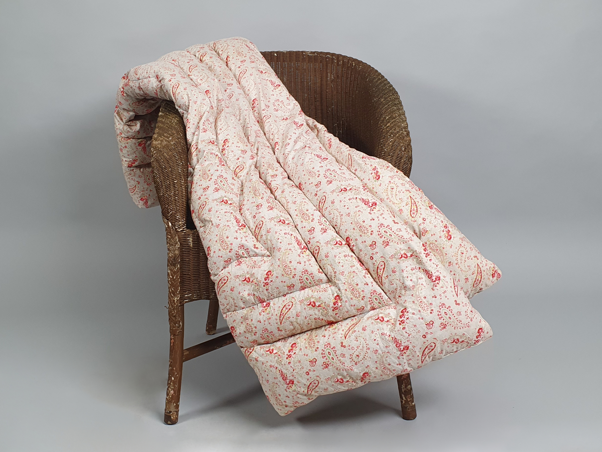 Antique Paisley feather Eiderdown in soft pink and cream