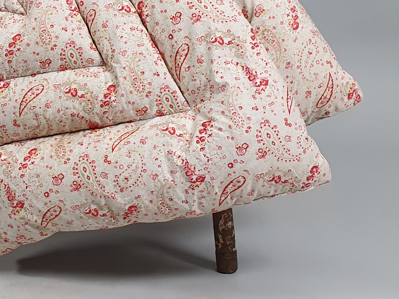 paisley eiderdown close up