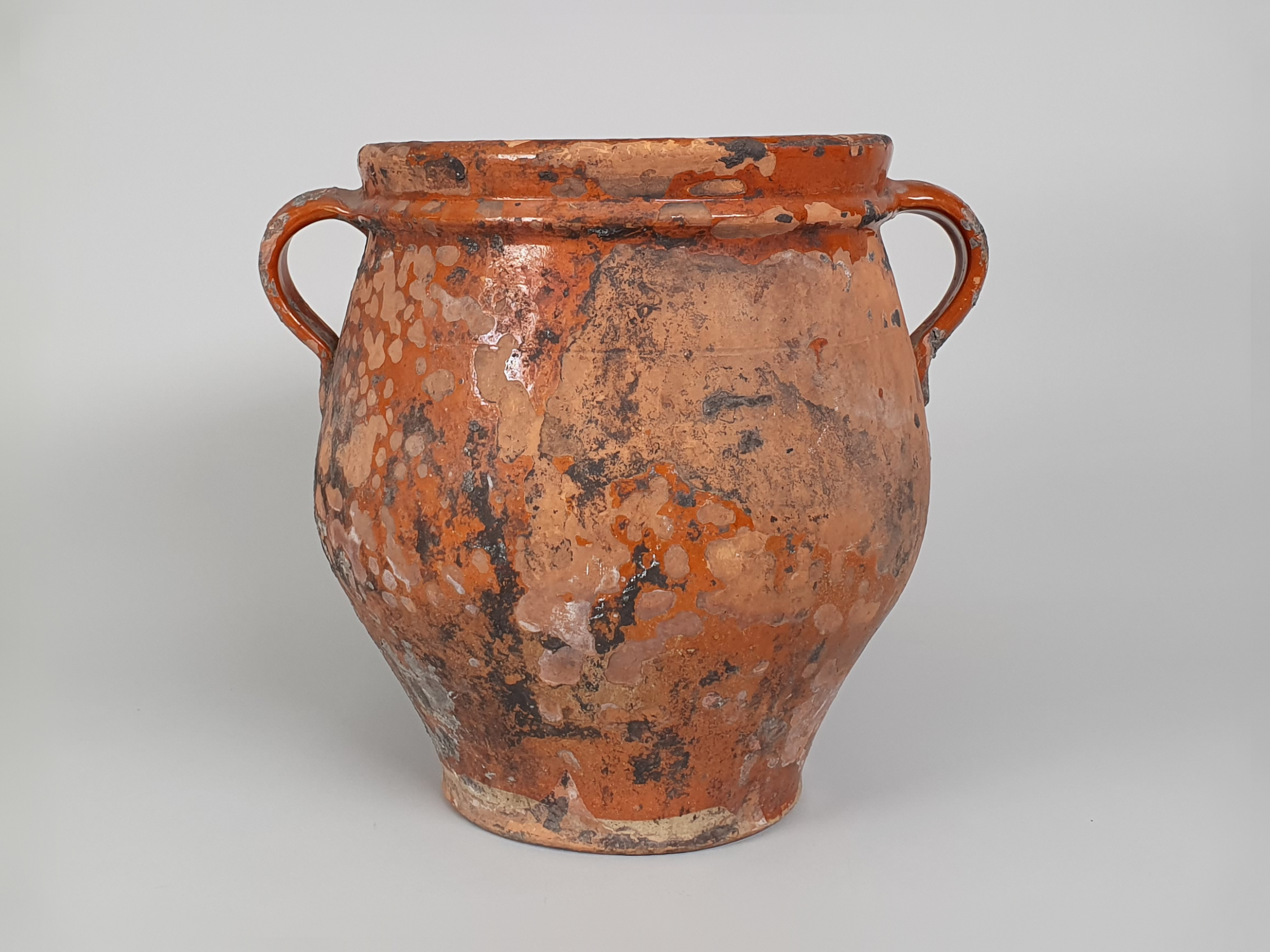 antique rustic pottery earthenware front
