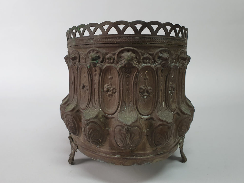Decorative antique Jardinière