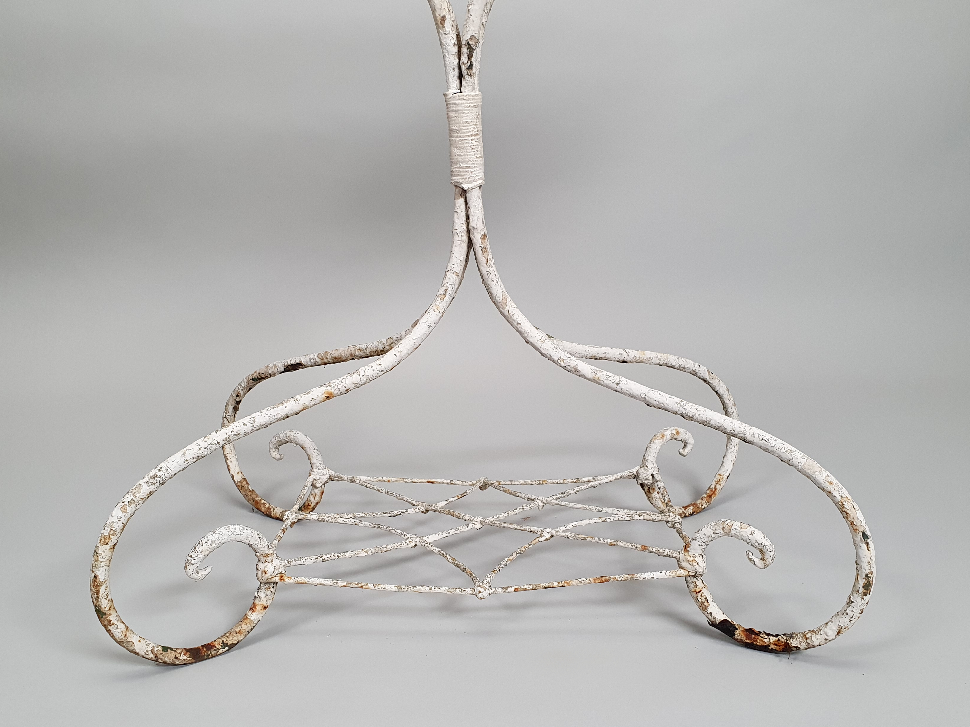 Garden wire Plant Stand base