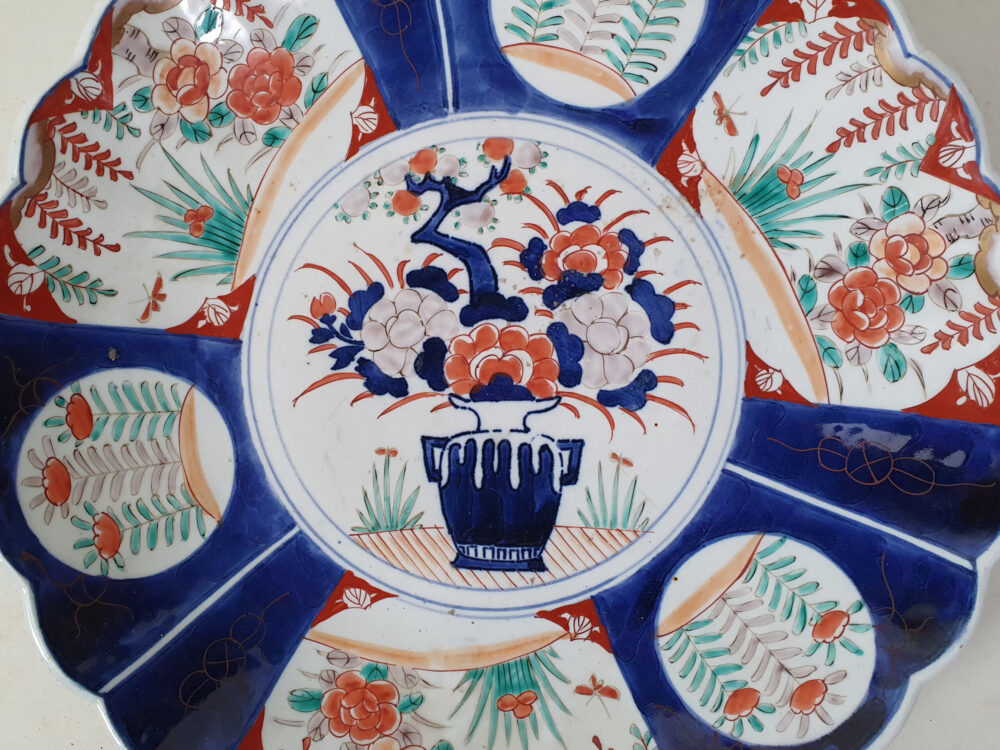 Large antique Ceramic Japanese Imari Display Plate