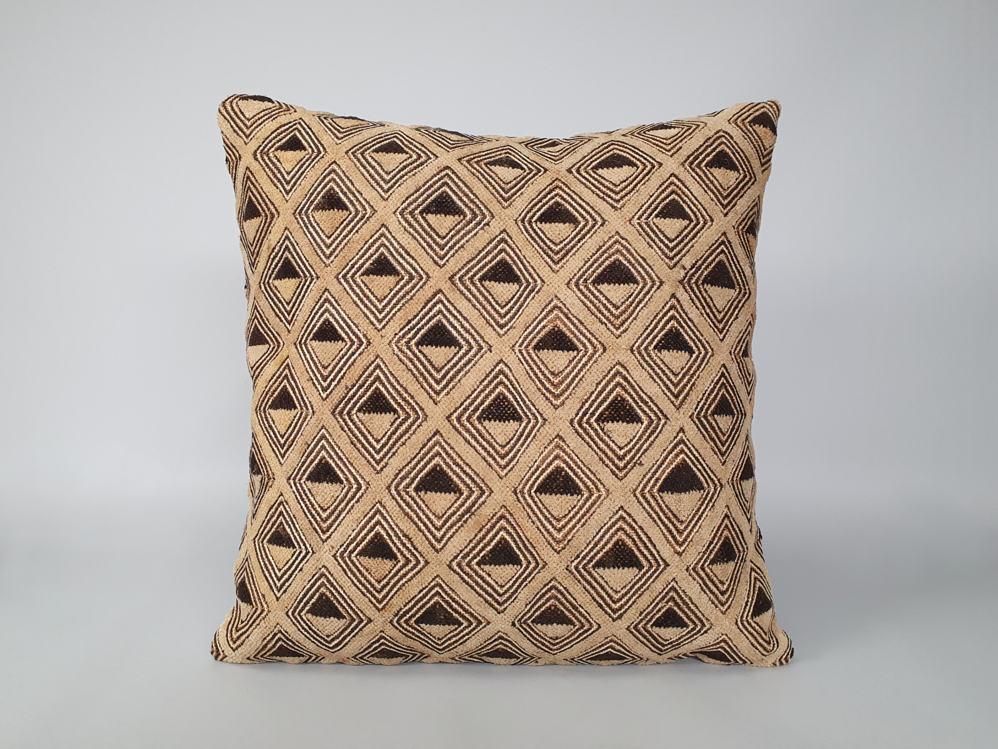 Large Kuba cloth antique Cushion