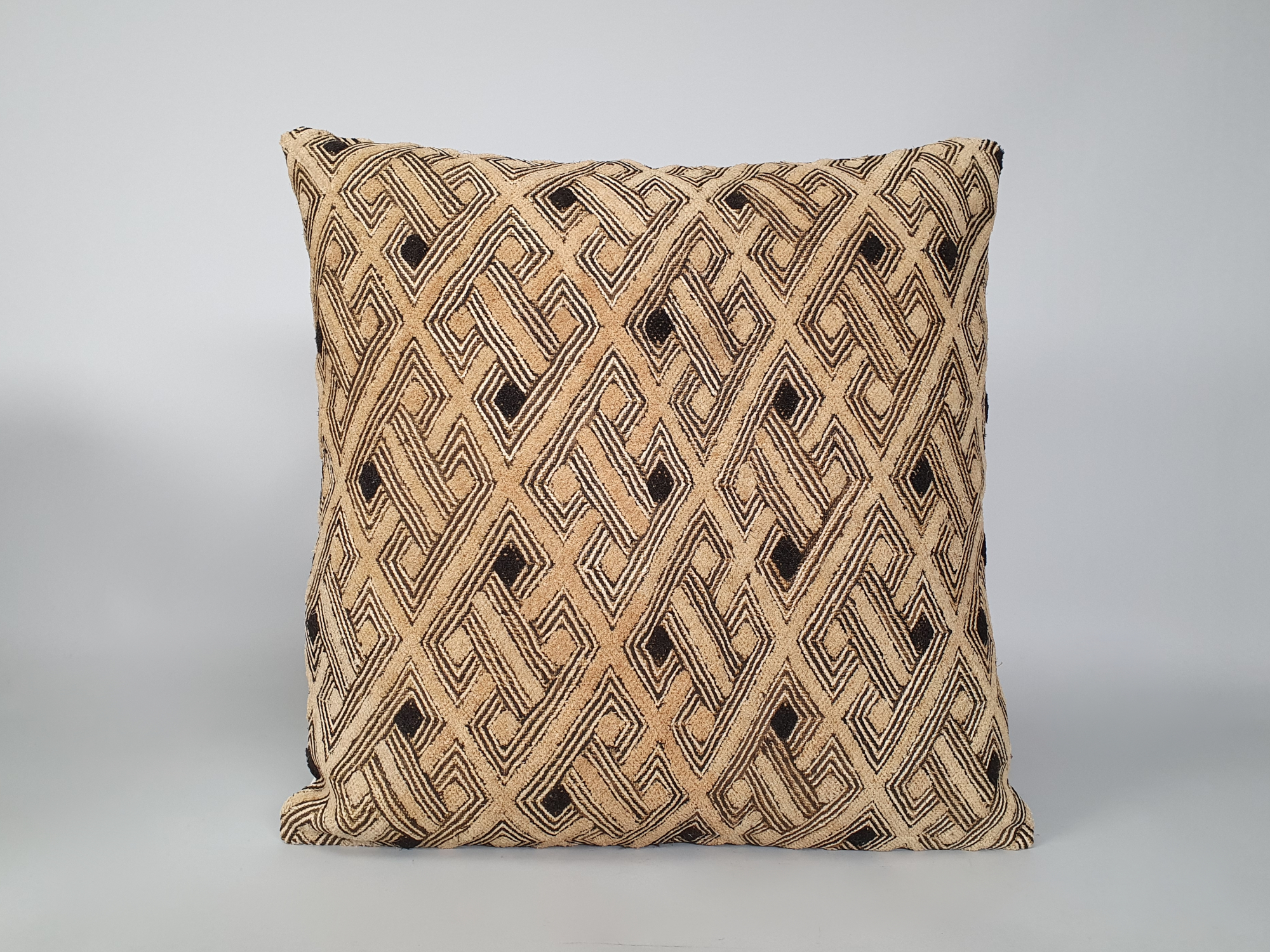 Large Kuba cloth antique Cushion