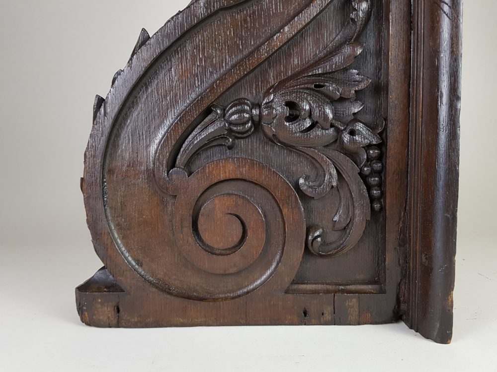 Pair of decorative antique Victorian mahogany carved Corbels