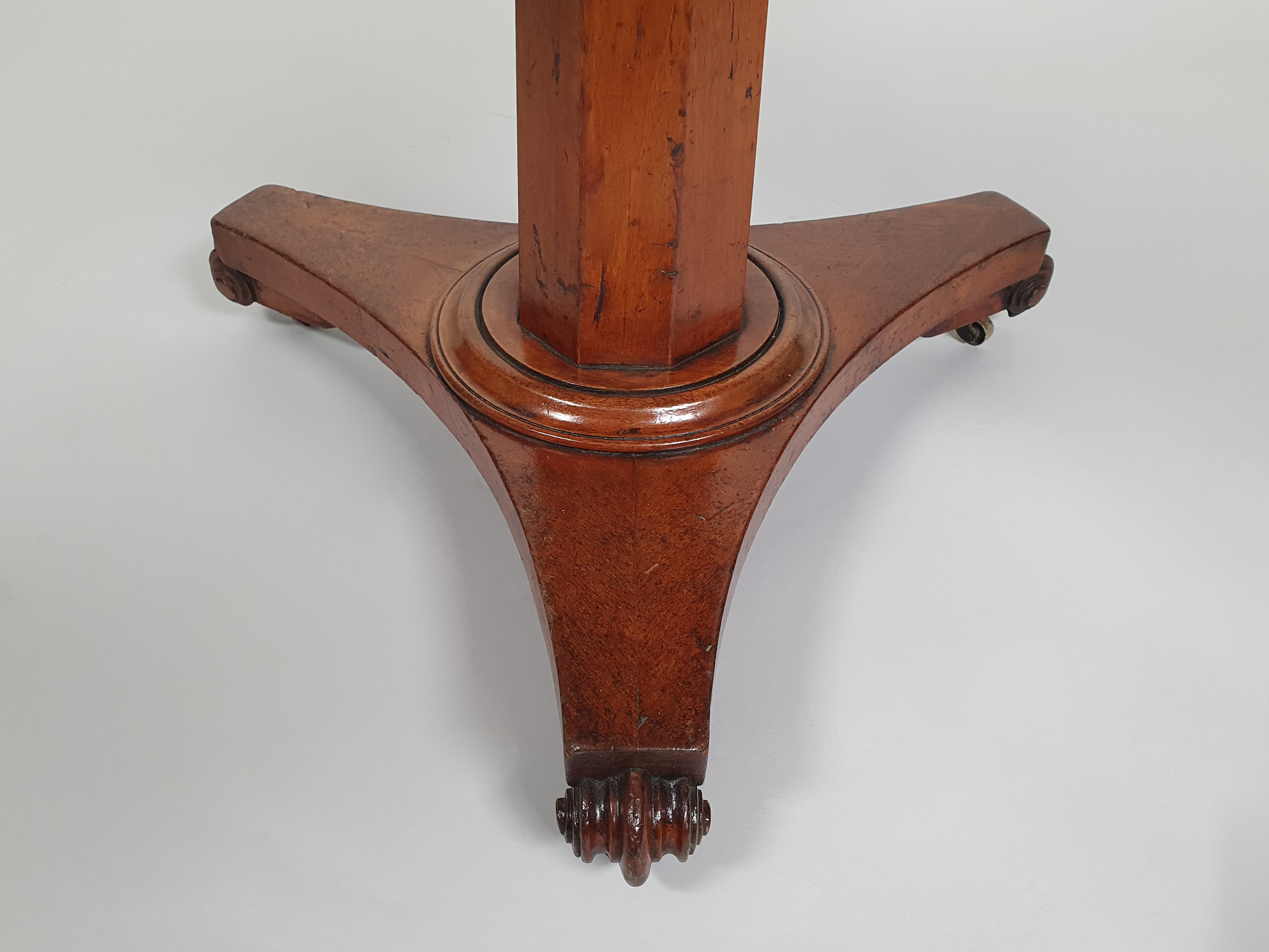 Victorian tilt top mahogany Table close up of base