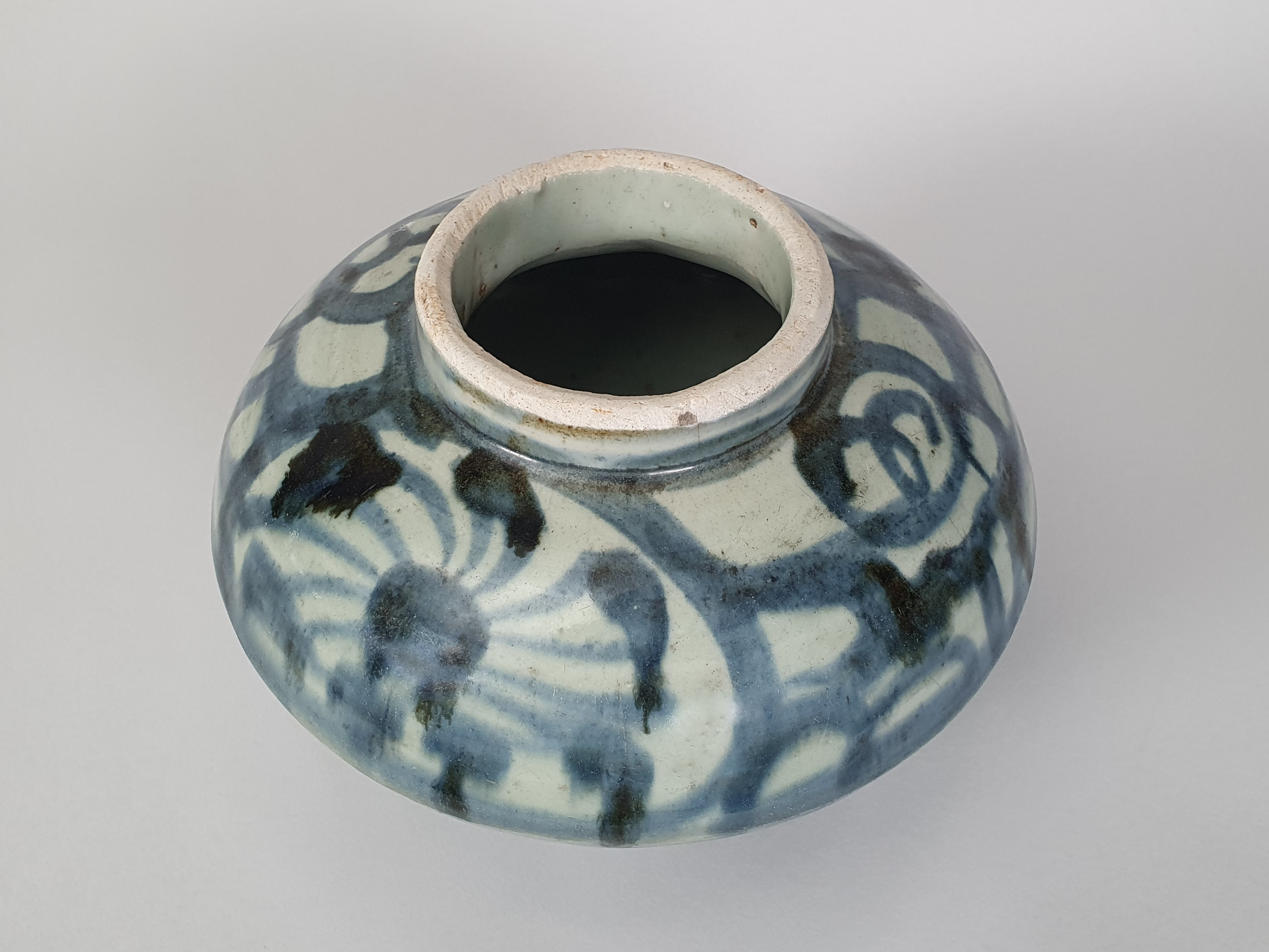 Ming Dynasty Blue and White Vase shot from the top
