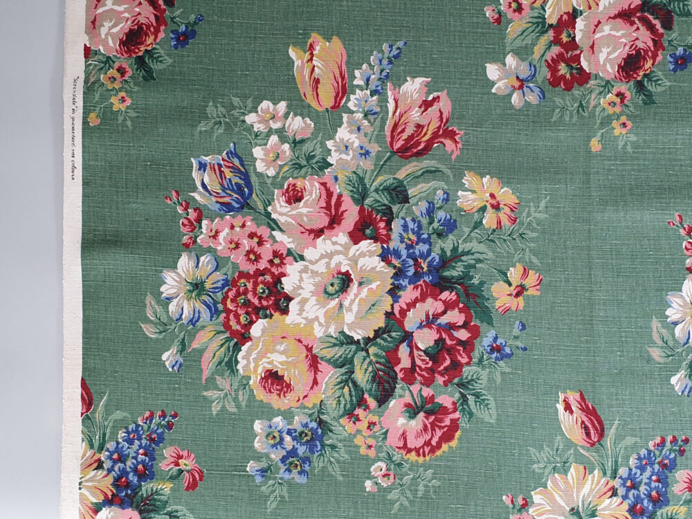 Unused 1950's floral Linen Fabric (2.6 metres)