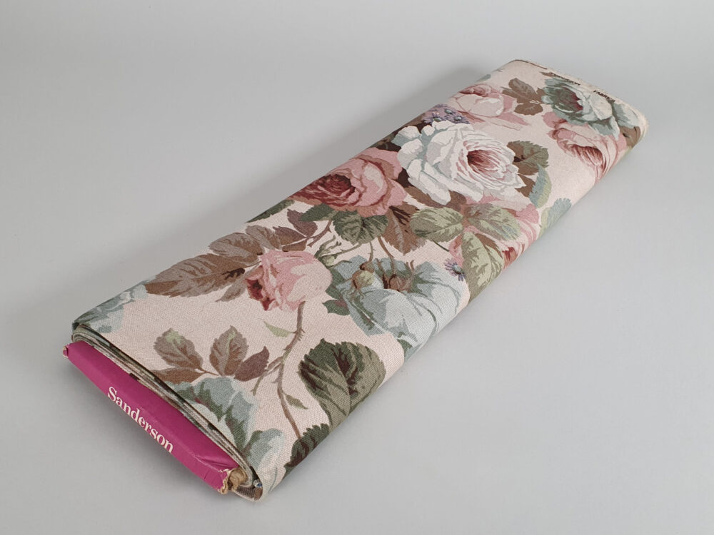 Unused Vintage 1950s Sanderson floral Linen Fabric 'Chelsea' (4.6metres)