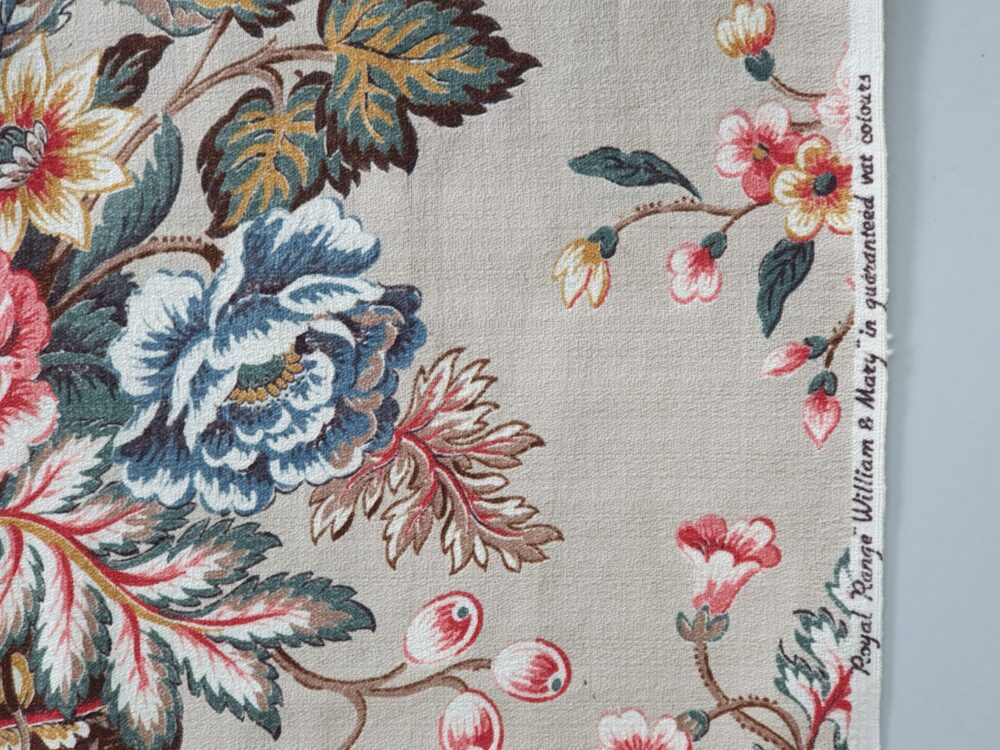 Unused vintage floral Fabric (5 metres)